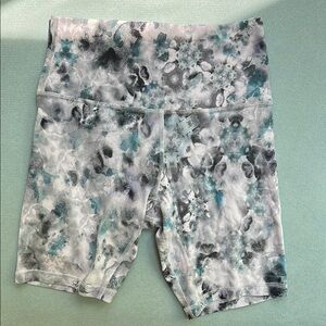 Lululemon Athletica ~ Align High-rise short 8inches